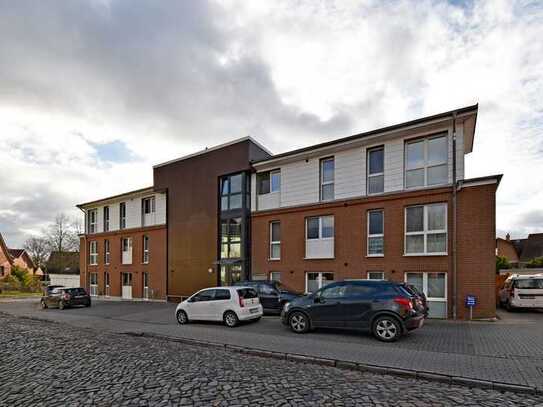 Moderne und barrierearme Seniorenwohnung nahe der Elbe: helle 2-Zimmer Wohnung mit sonnigem Balkon