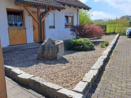 Freistehendes Einfamilienhaus mit Einliegerwohnung im DG und Sauna im UG