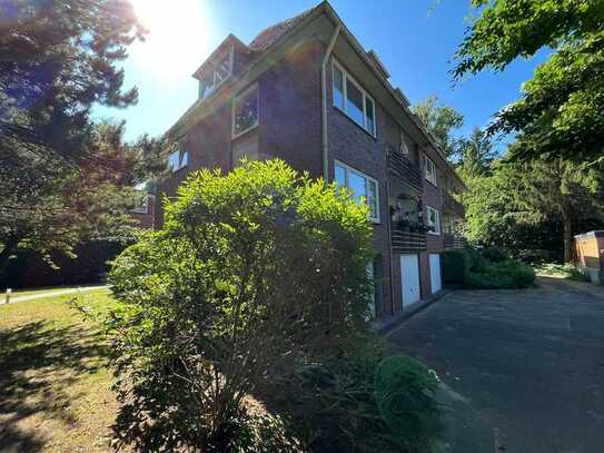 Großzügige Familienwohnung im grünen Hasseldieksdamm mit neuer Küche, Balkon und eigener Garage