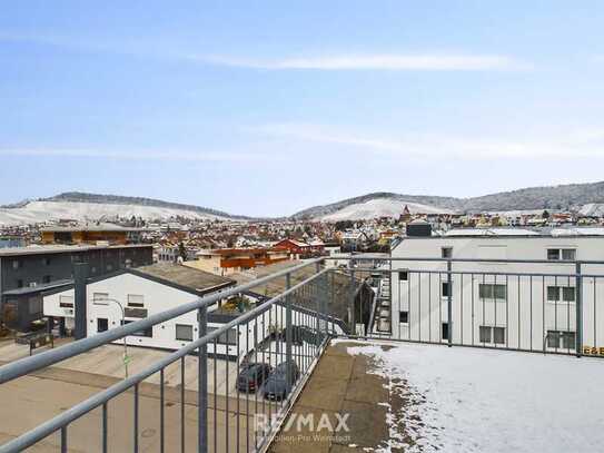 Frisch renovierte 4-Zimmer-Wohnung mit Ausblick im Gewerbegebiet von Korb