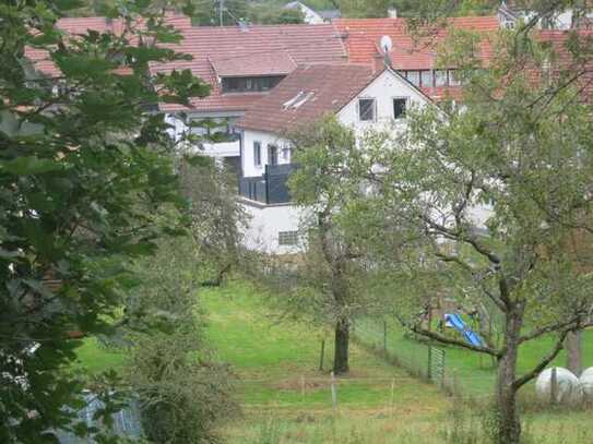 Ortsrandlage / zu Fuß zum Einkaufen / keine Gartenpflege