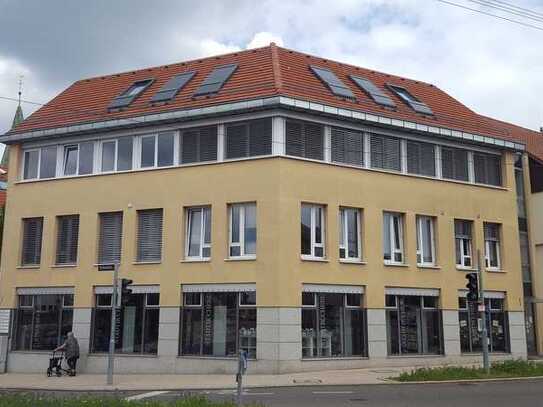 Repräsentative Bürofläche im 2. Obergeschoss in zentraler Lage in Stgt.-Plieningen