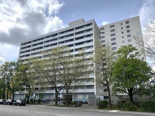 Vermietete 2-Zimmer-Eigentumswohnung mit Stellplatz und Ost-Loggia - Weitblick!