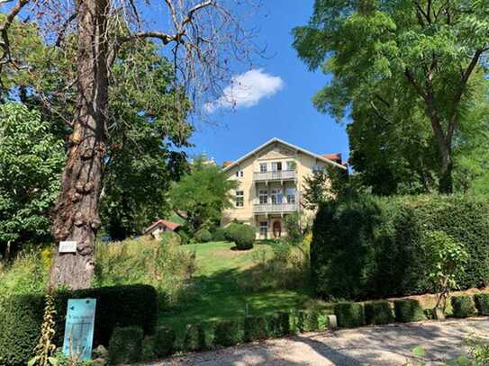 Traumhafte DG-Wohnung in den Weinbergen