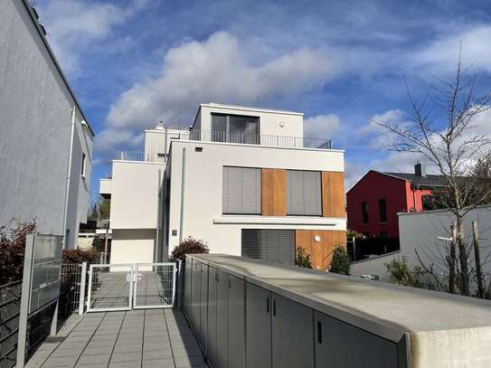 3-Zimmer-Penthouse-Wohnung mit großer Dachterrasse und Rooftop Terrasse