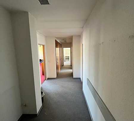 Büro und Praxisräume auf 180m² mit Küche