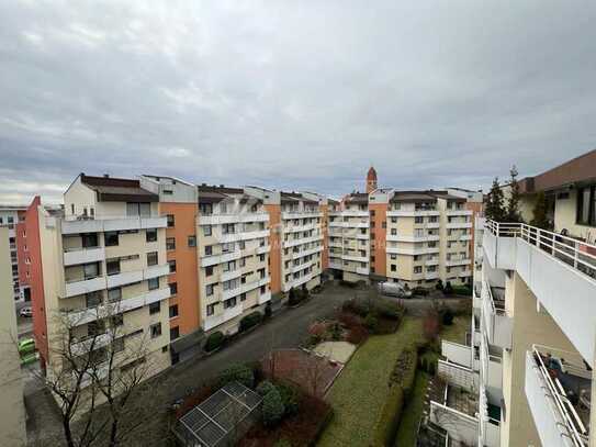 Ideale Gelegenheit - Leerstand - zwei Balkone - Augsburg-Pfersee - TG-Stellplatz