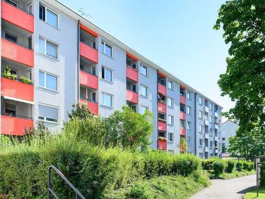 Einziehen und Wohlfühlen! Komplett sanierte 3-Zimmer-Wohnung mit Balkon in Milbertshofen