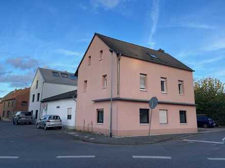 Zentral in Dirmerzheim als EFH oder 2FH Halle und Garten