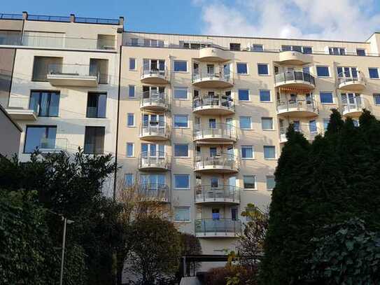 ATTRAKTIVES, RUHIG GELEG. APARTMENT M. BALKON IN BESTLAGE V. PRENZLAUER BERG - SOFORT BEZIEHBAR !