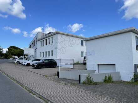 Gewerbeobjekt mit Lager, Büro und großer PV-Anlage in Hildesheim