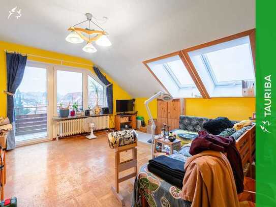 +++Helle Dachgeschosswohnung mit Balkon & Keller inklusive Stellplatz+++