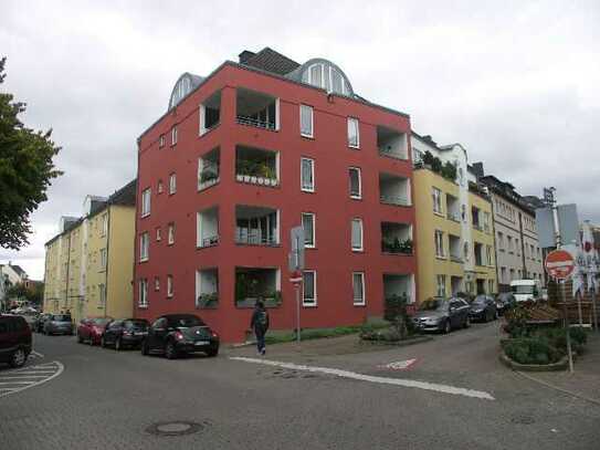 Kapitalanlage, vermietete 2-Zimmer-EG-Wohnung mit Balkon in Mülheim