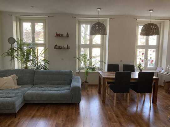 Helle 3-Zimmer-Altbau-Wohnung in Schweinfurt/City