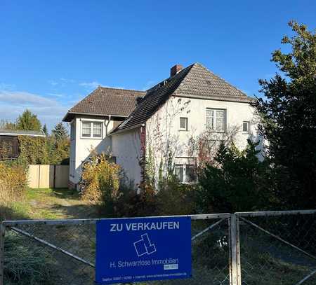 2-Familienhaus mit Nebengelass und Garten