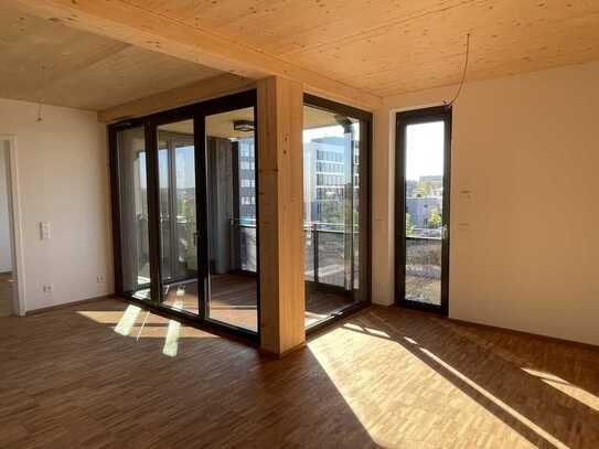 Top 2 Zimmer-Wohnung im 3. Stock mit Südbalkon, Weitblick und Küche