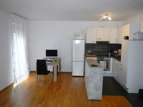 Exklusive, gepflegte 3-Zimmer-Wohnung mit Terrasse und Einbauküche in Reutlingen