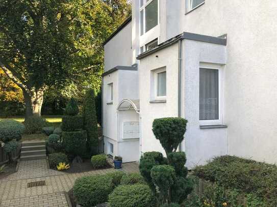 sofort einziehen: Die Sonne auf der eigenen Terrasse genießen: hübsches 2-Zimmerapartment