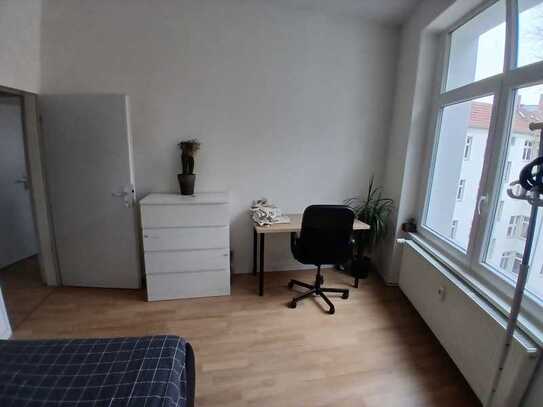 720 € - furnished room in 2 bedroom and livingroom. Neukolln/ Alt-treptow Anmeldung available