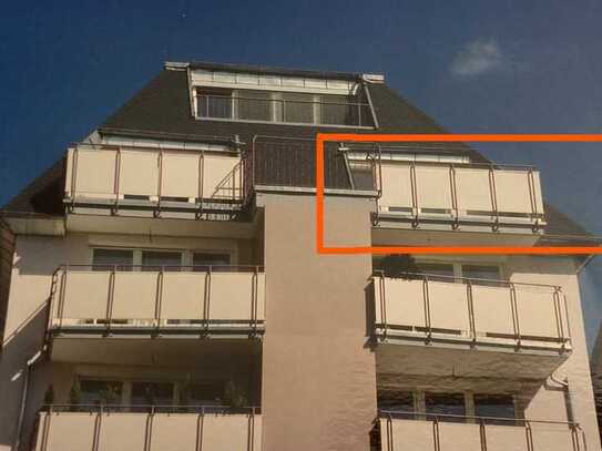 Gepflegte 2-Raum-DG-Wohnung mit Dachterrasse in Stuttgart