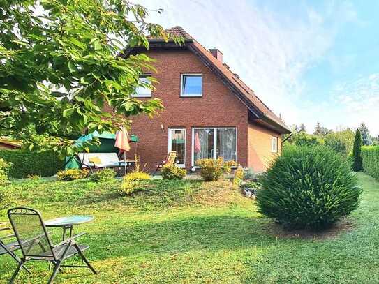 NEUER PREIS | RAUM WUNDER Einfamilienhaus mit 4 Zimmern, Kamin, 4 Raum Keller und großem Grundstück!