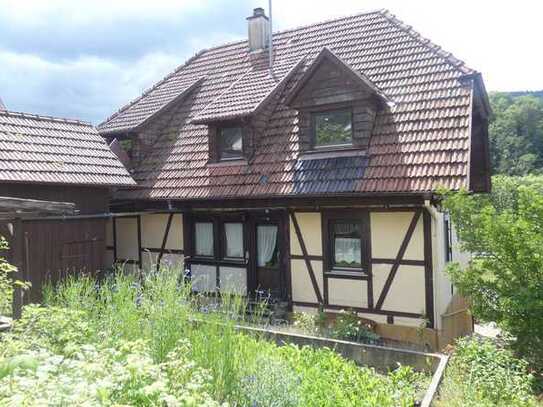 Einfamilienhaus mit Garten und Garage in Forbach-Gausbach