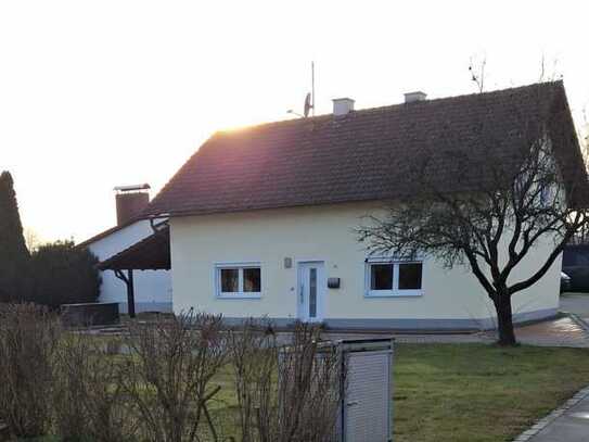 Einfamilienhaus in Steinach/Rotham mit großem Garten zu vermieten: 1250 € Kaltmiete/ 151 m²/ 6.0 Zi.