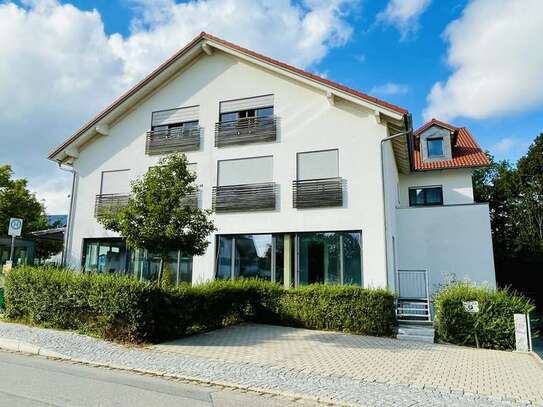 Erstbeszug 3 Zimmerwohnung mit eigener Terrasse in Oberbeuren