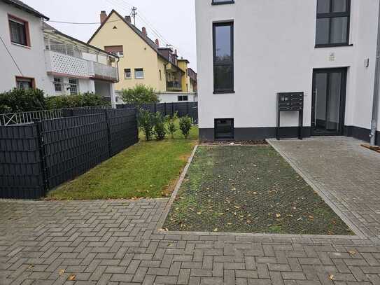 Neubau Souterrain-Wohnung mit Garten von Privat