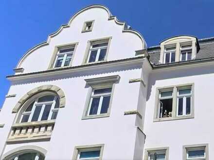 Gemütliche 2-Zimmer-Dachgeschosswohnung im stilvollen Altbau!