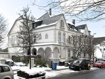 Großzügige und helle Wohnung in kernsanierter, denkmalgeschützter Stadtvilla im Herzen von Velbert