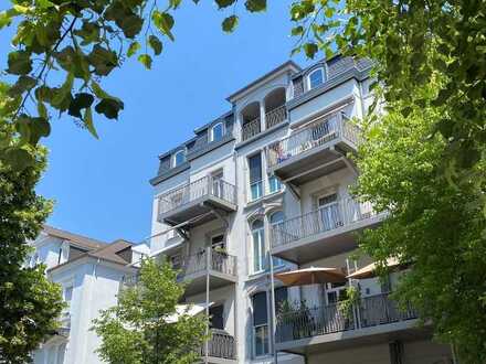 PARKPALAIS | Wohntraum mit EBK in saniertem Stilaltbau in bester Lage