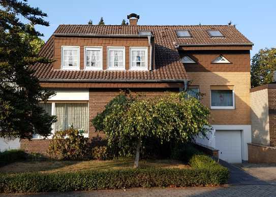 Aufgestockter Bungalow in idyllischer Sackgassenlage