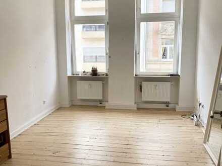 Sehr schön sanierte Etagenwohnung mit Balkon und Wohnküche!