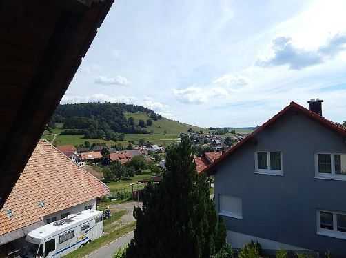 Helle 4-Zimmer-Wohnung mit Balkon und Einbauküche in Gersbach