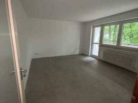 schöne helle 3 Zimmerwohnung im EG mit Balkon