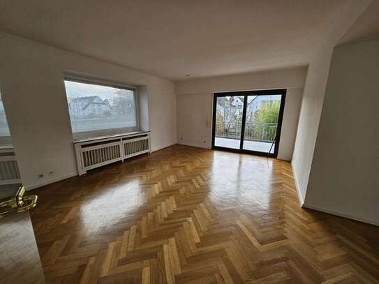 Charmante Altbau-Maisonette-Wohnung mit großer Terrasse