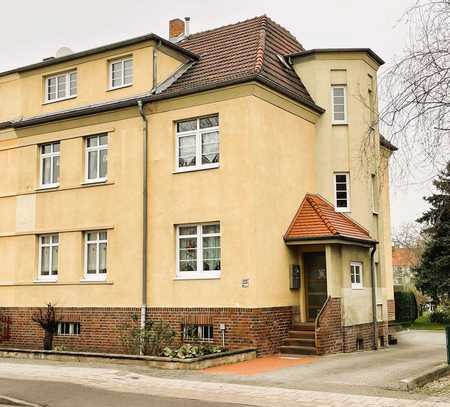 *KAPITALANLAGE* Mehrfamilienhaus mit 3 Wohneinheiten und Garten