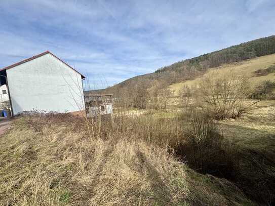 Baugrundstück mit Baugenehmigung – Perfekt für Ihr Mehrfamilienhaus in idyllischer Hanglage!