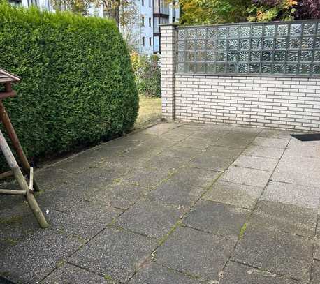 Schöne 2-Zimmer-Erdgeschosswohnung mit Balkon und Einbauküche in Paderborn