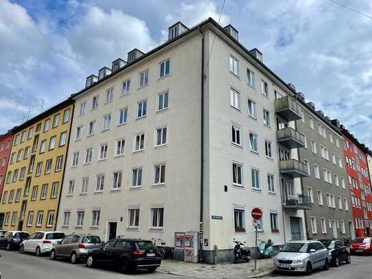 Toplage - Maxvorstadt: Stilvolle 2-Zimmer-Wohnung mit Südbalkon