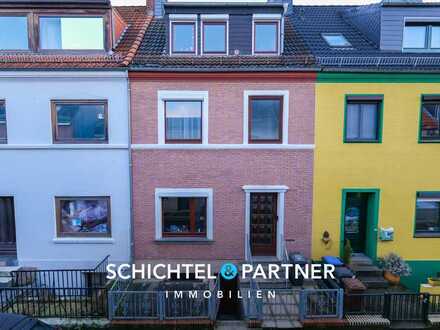 Bremen - Hastedt | Großzügiges Zweifamilienhaus mit zwei Küchen, Terrasse & Balkon in gefragter Lage