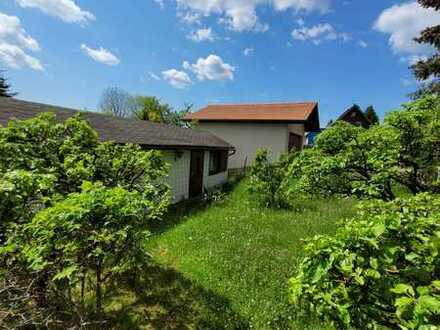 Attraktives Grundstück in Tambach mit kleinem Gartenhaus und Garage