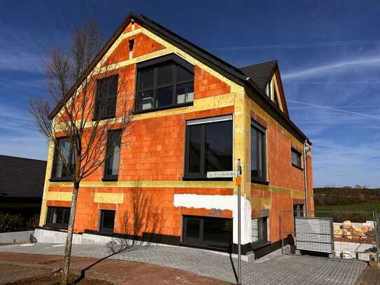 Neubau der Extraklasse ... Ein Haus im Haus. Traumwohnung mit vielen Besonderheiten!