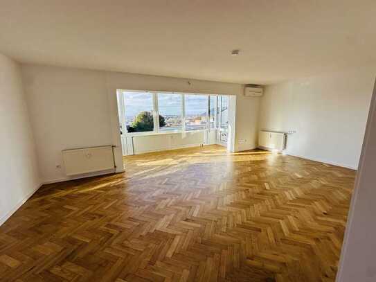 Exklusive 4-Zimmer-Wohnung mit Garten, Terrasse, EBK und Panoramablick im begehrten Musikerviertel