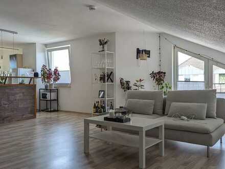 Helle, geräumige 1-Zimmer-Dachgeschosswohnung in Leverkusen