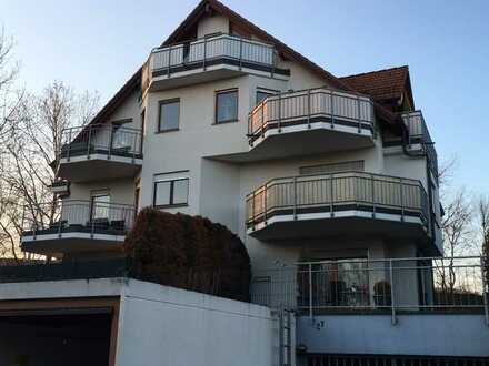 Schönes 2 Zi. Single Apartment mit Terrasse + Garage zum 01.05. oder 01.06.24