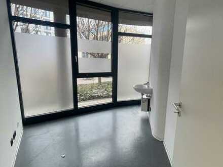 Büro im Lusanum Gesundheitszentrum im EG_88 m²