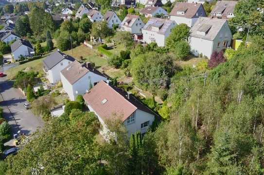 Sgn. Kaan-Marienborn, großzügiges EFH mit ELW in schöner Top Lage / gute Aufteilung, hoher Wohnwert.