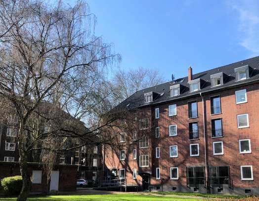 Schöne 2 Raum Wohnung mit Wohnküche mit französischem Balkon